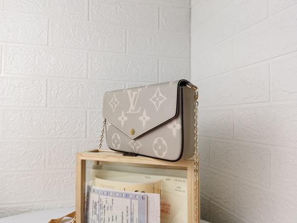 LVコピーウォレット背面デザイン